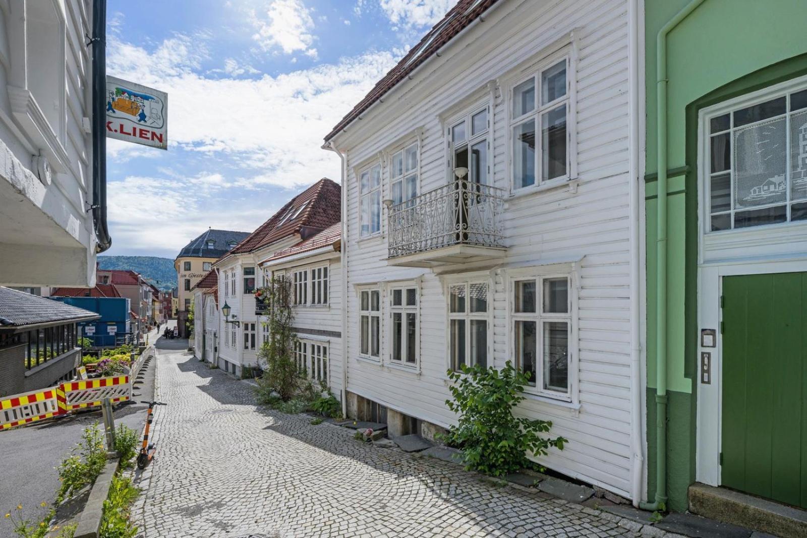 Apartamento 2024 Renovated Luxury Penthouse! Up To 9 Guests! Bergen Exterior foto